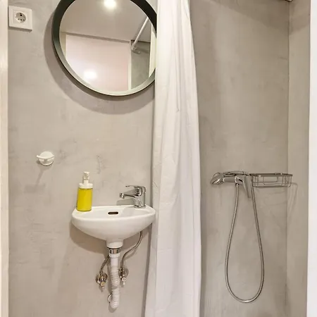 Nest - Near The Train To Lisbon & Sintra Apartment