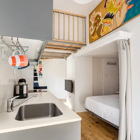Nest - Near The Train To Lisbon & Sintra Apartment